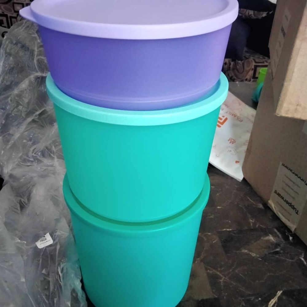 New!!! Tupperware